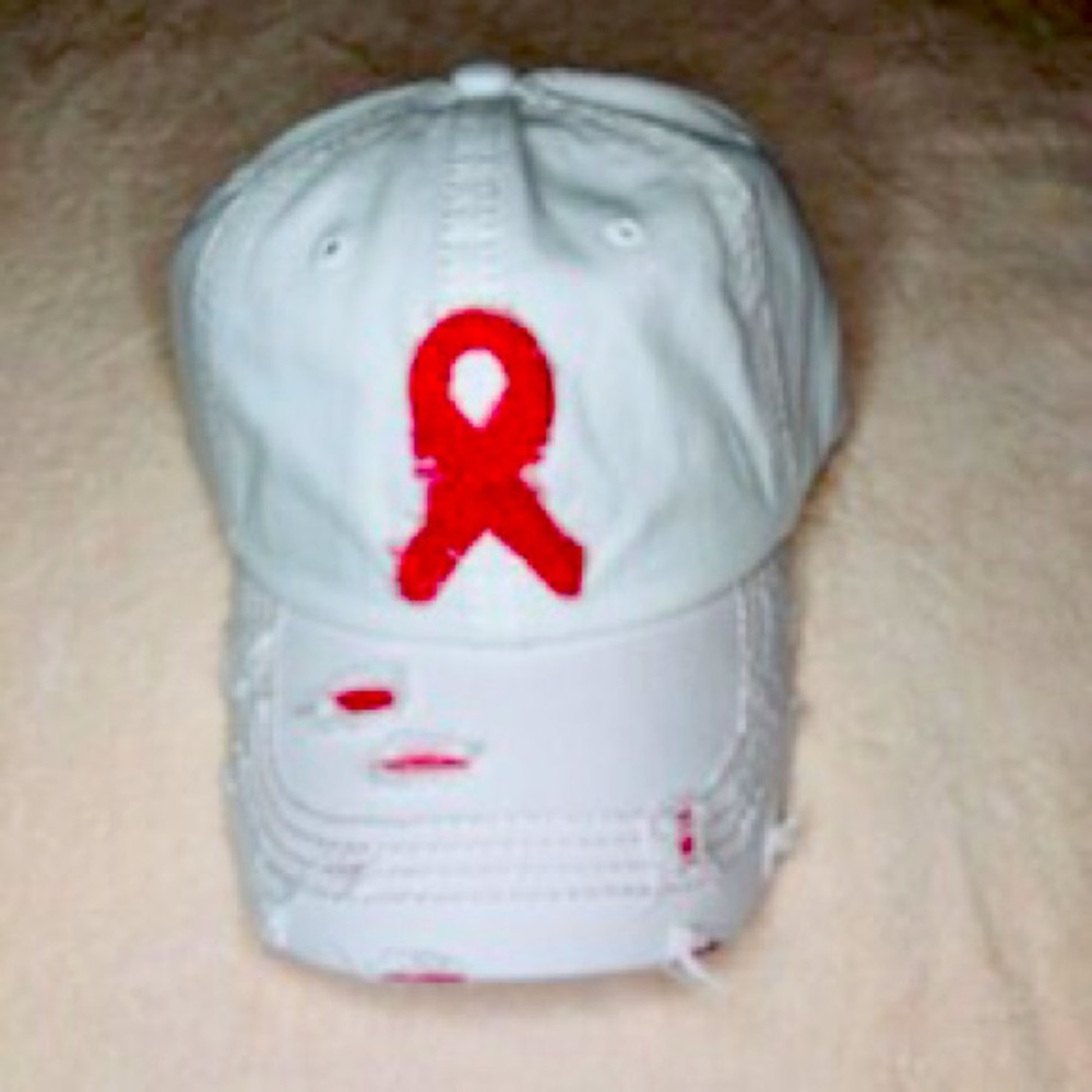 White baseball cap !